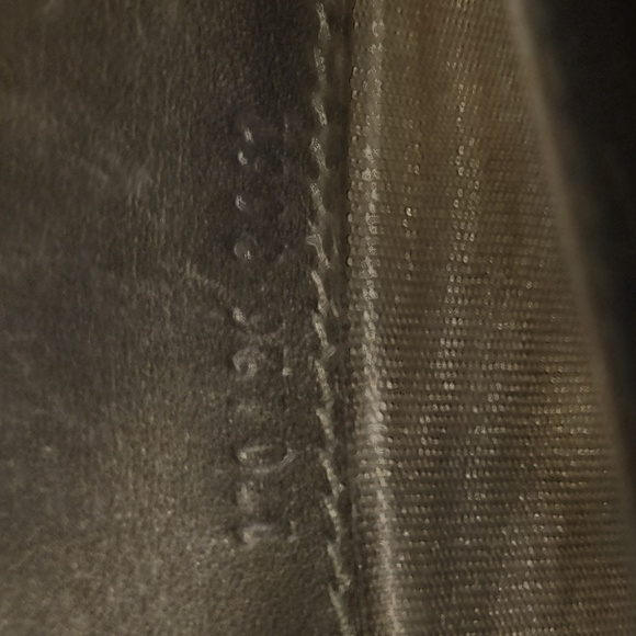 Authentic Gucci Leather Wallet w detachable chains 46"and 18" 7.5x1.5x4" Box Inc - Picture 9 of 11